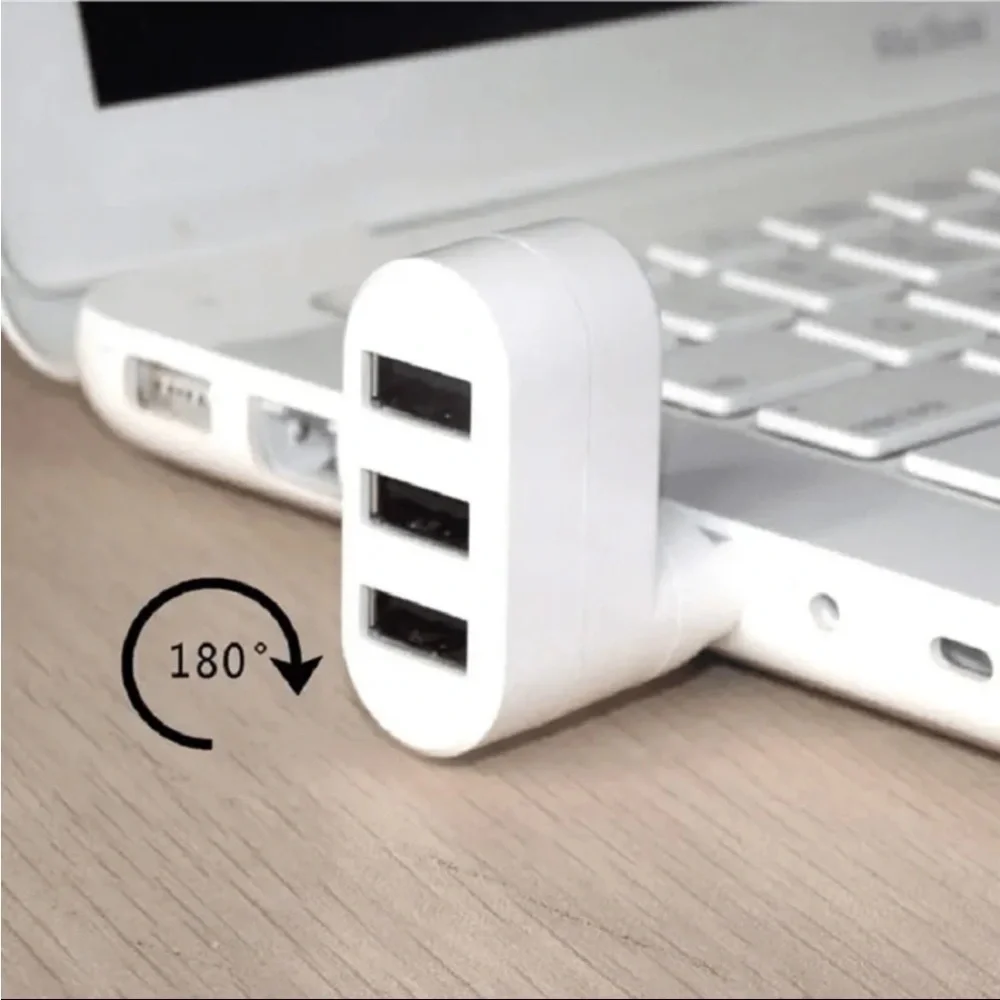 Compact Black USB Hub with Three Ports